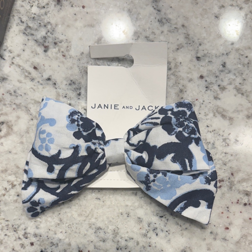 NWT. Janie and Jack Navy and Light Blue Floral Hair Bow